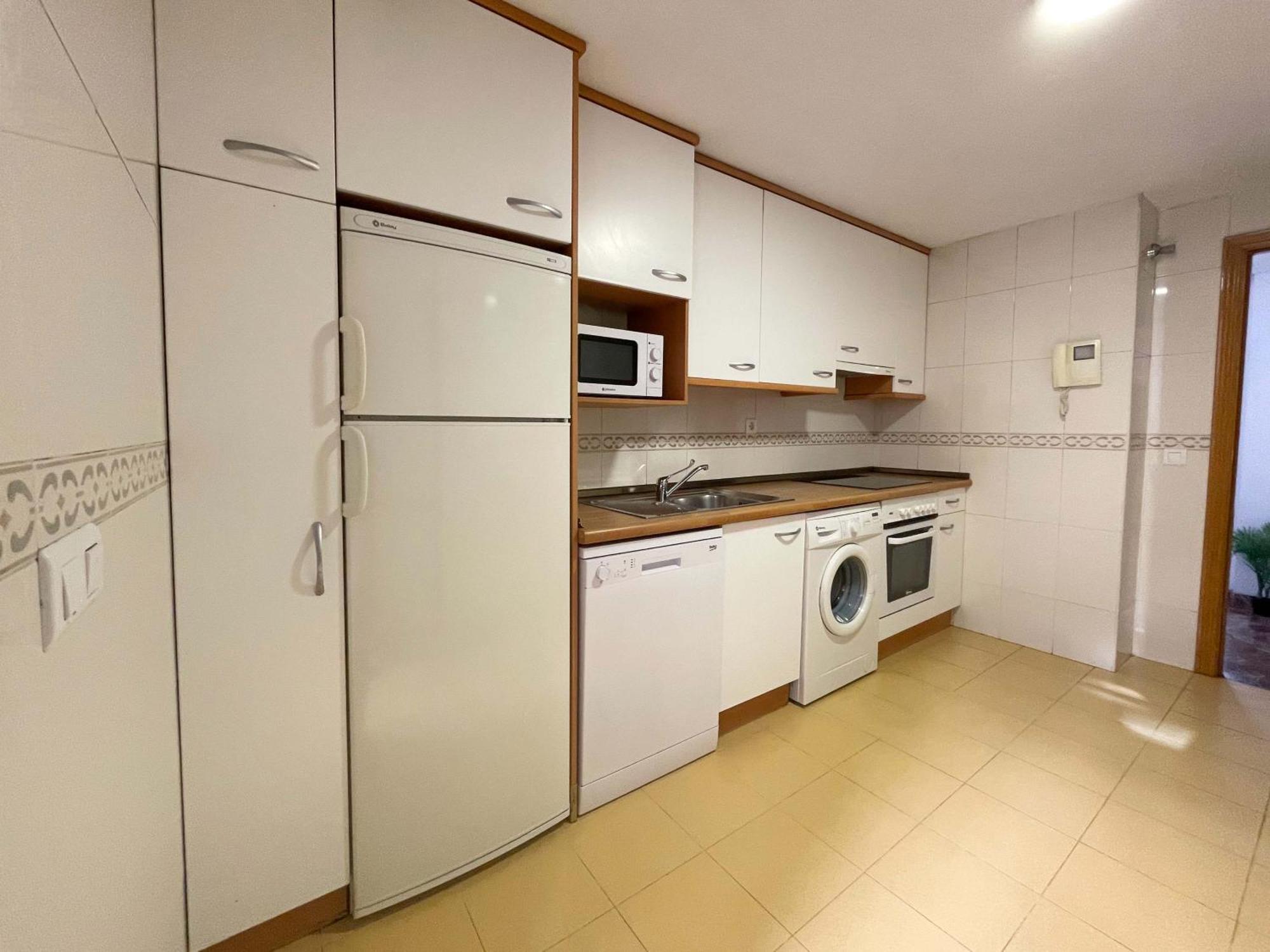 Apartamentos El Pilar Suites 3000 Zaragoza Eksteriør billede