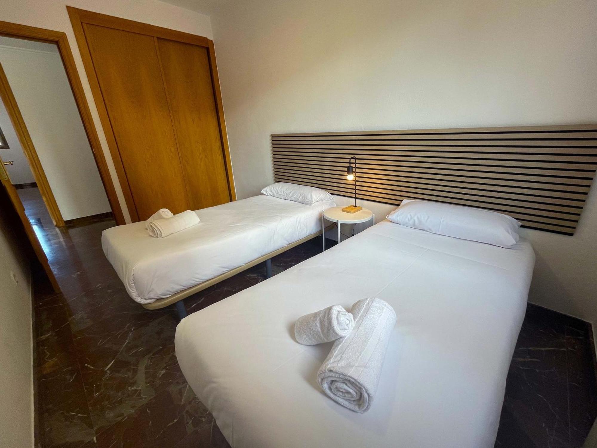 Apartamentos El Pilar Suites 3000 Zaragoza Eksteriør billede