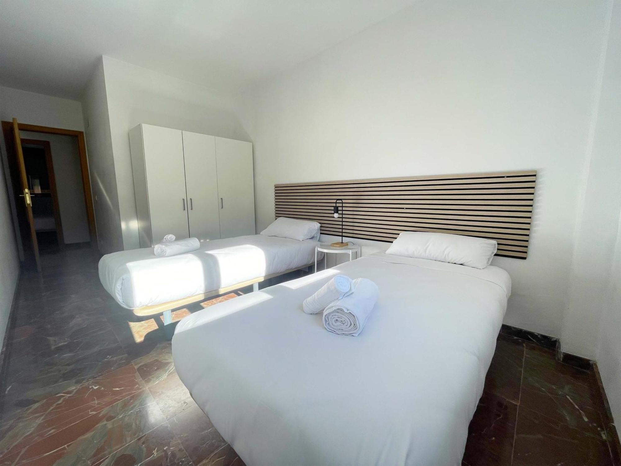 Apartamentos El Pilar Suites 3000 Zaragoza Eksteriør billede