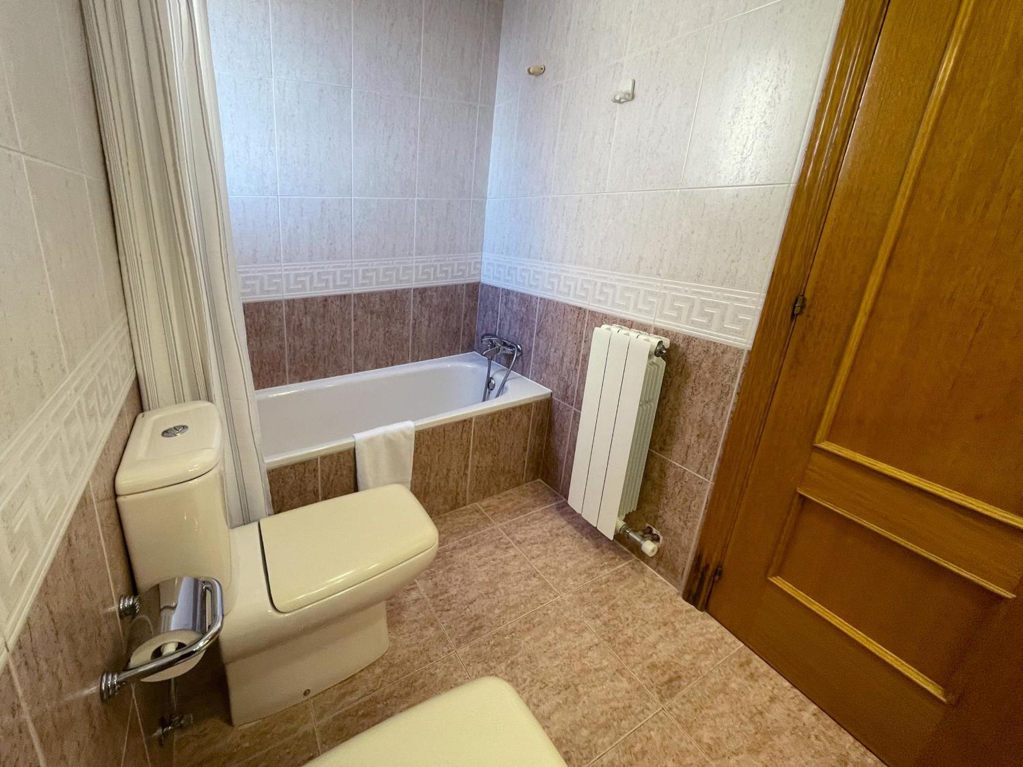 Apartamentos El Pilar Suites 3000 Zaragoza Eksteriør billede